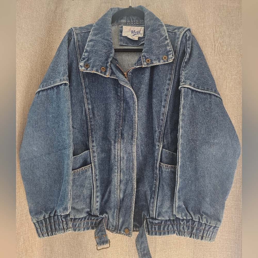 Weathered Blues Vintage Jean Jacket Denim Collared Womens Size L (runs smaller)